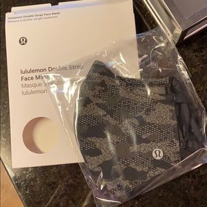 Lululemon mask